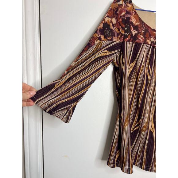 Axcess Womens Sz SM Multicolor Geometric 3/4 Sleeve Blouse - Picture 2 of 7